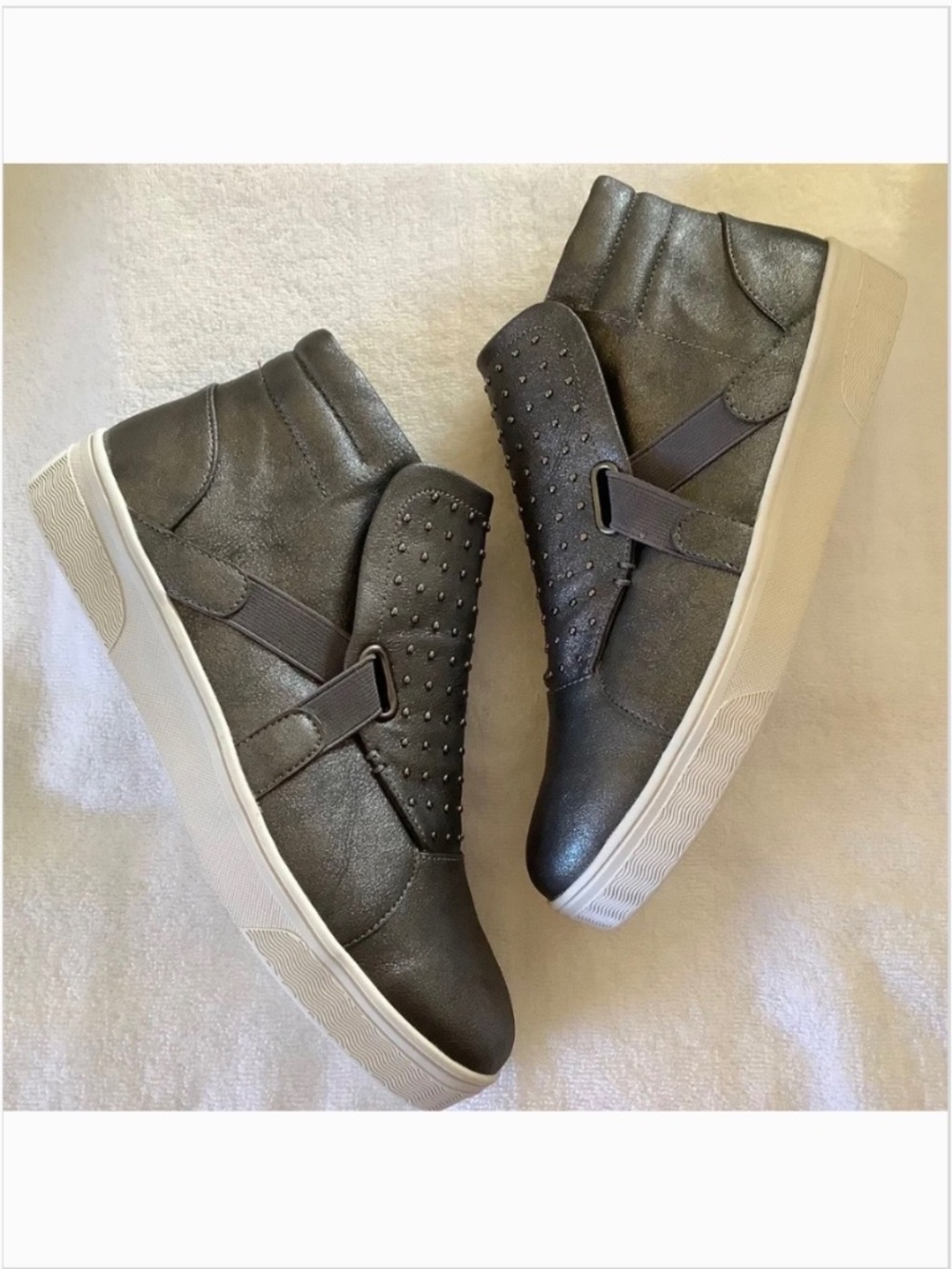 Mootsies Tootsies Mavis High Top Sneaker Pewter SZ 9